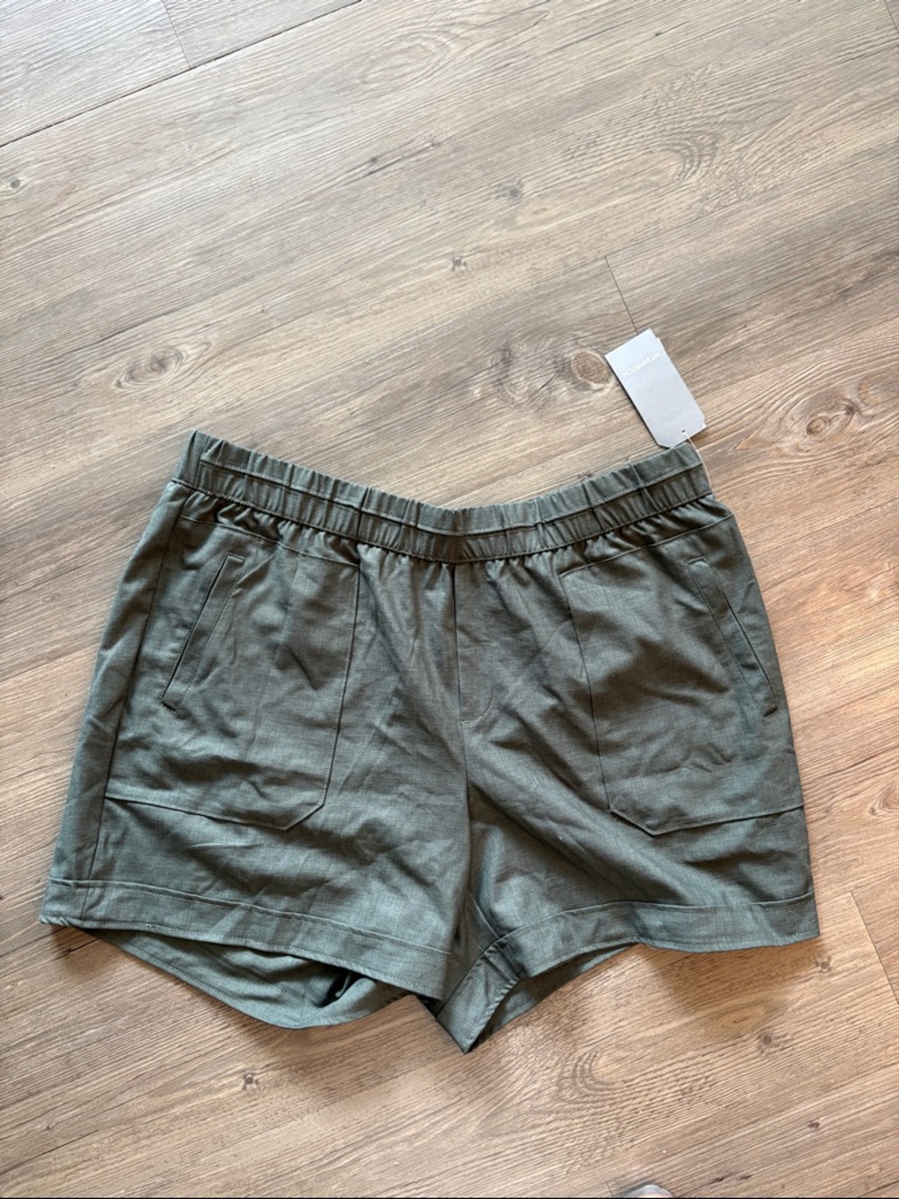 Wit & Wisdom Skyrise Patch Pocket
Shorts Olive Green 2X NWT - Picture 3 of 6